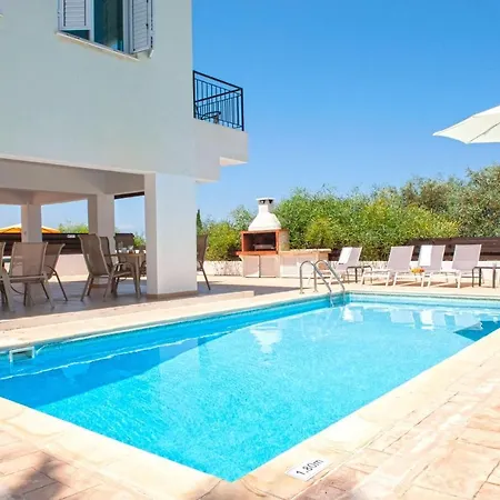 Ourania Villa *